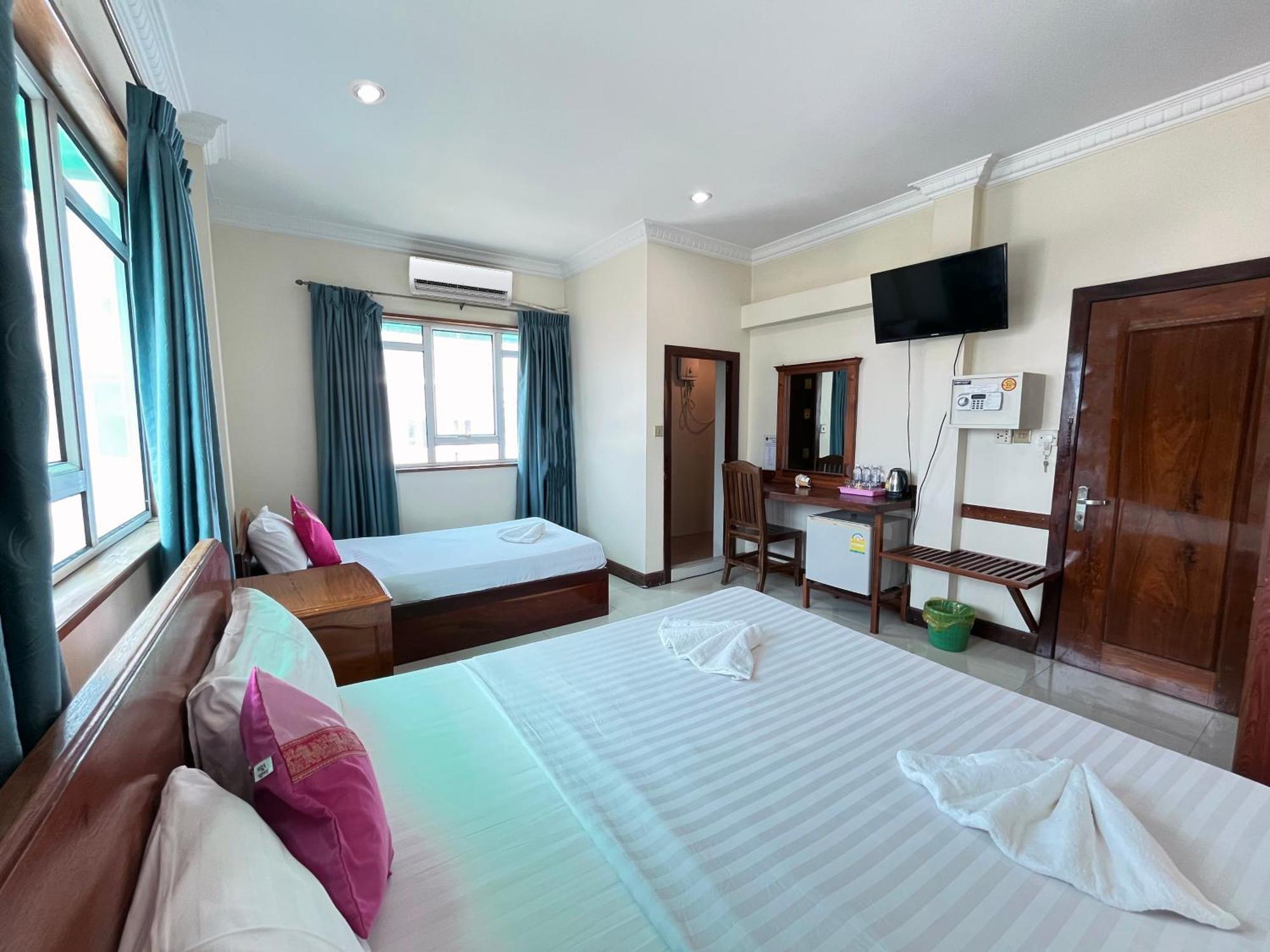 Seng Hout Hotel Баттамбанг Екстер'єр фото